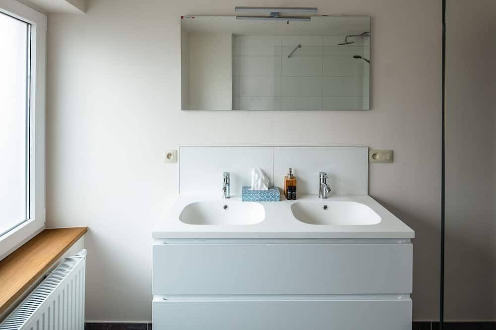Big Baron Holiday Home Bruges - Parcheggio gratuito in Assebroek, Bruges