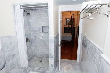 Bed And Breakfast for 26 Guests in New Orleans, Louisiana, Picture 1