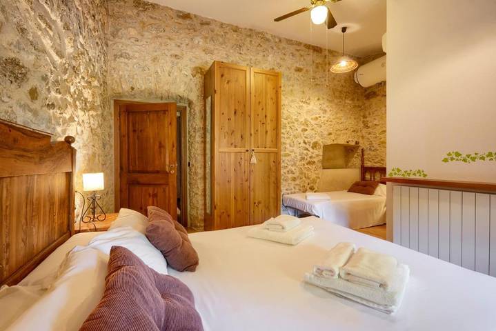 Casa rural para 2 personas, con vistas además de jardín y piscina en Cataluña - 3