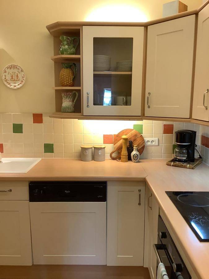 Location de vacances pour 6 personnes, avec piscine ainsi que vue et balcon, adapté aux familles à Castres - 4