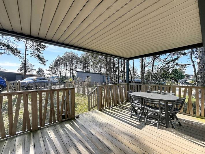 Chalet standing avec piscine chauffée, proche plage et commerces, équipé de Wifi - 6 couchages. in Jullouville, Côte de la Déroute