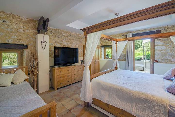 Location de vacances pour 15 personnes, avec sauna et jardin, animaux acceptés à Thénac - 3