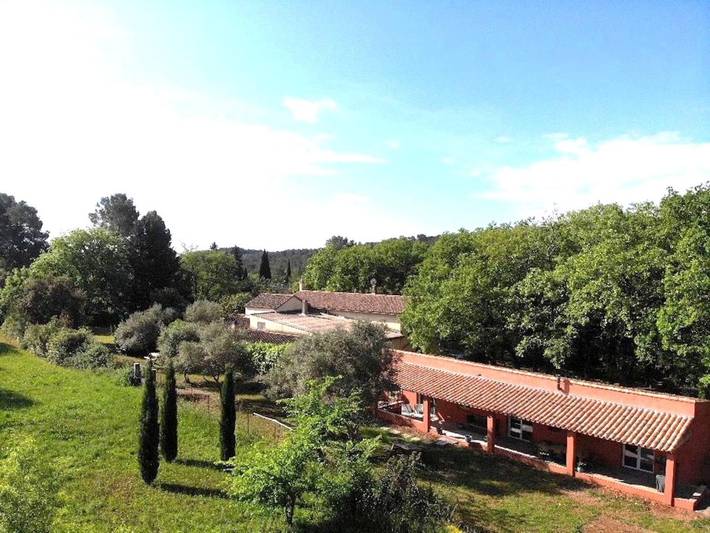 Gîte pour 4 personnes, avec piscine, adapté aux familles