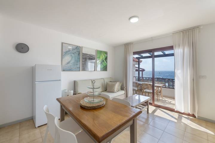Apartamento entero, Apartamento 'Isla Bonita- A - 29' con vistas al mar, piscina compartida y Wi-Fi in Los Cancajos, Breña Baja