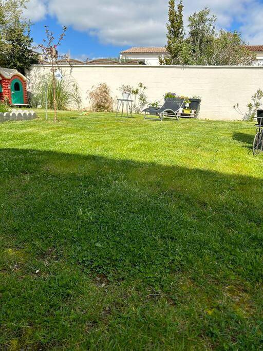 Three-Bedroom House in Libourne, Région de Libourne