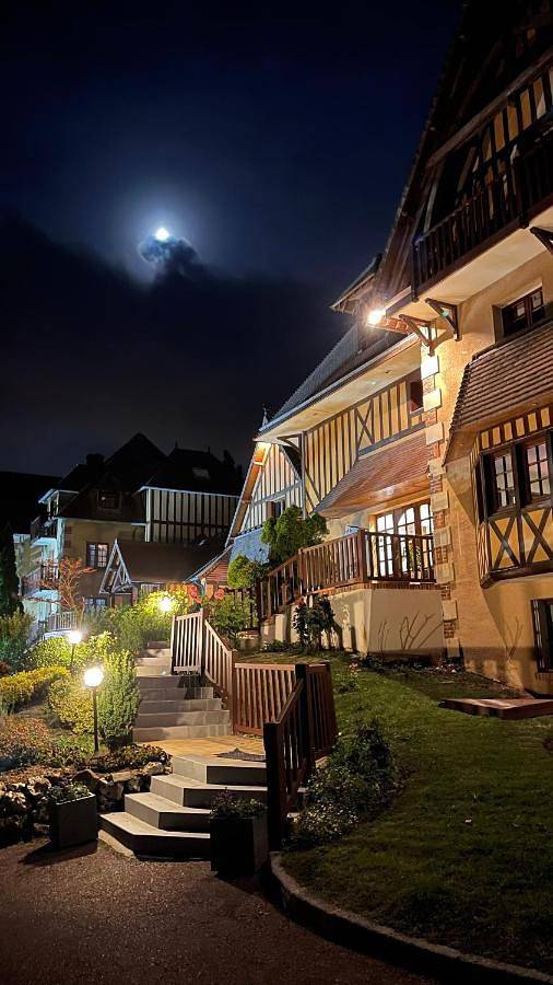 Hôtel pour 2 personnes, avec jardin et piscine à Pennedepie - 3