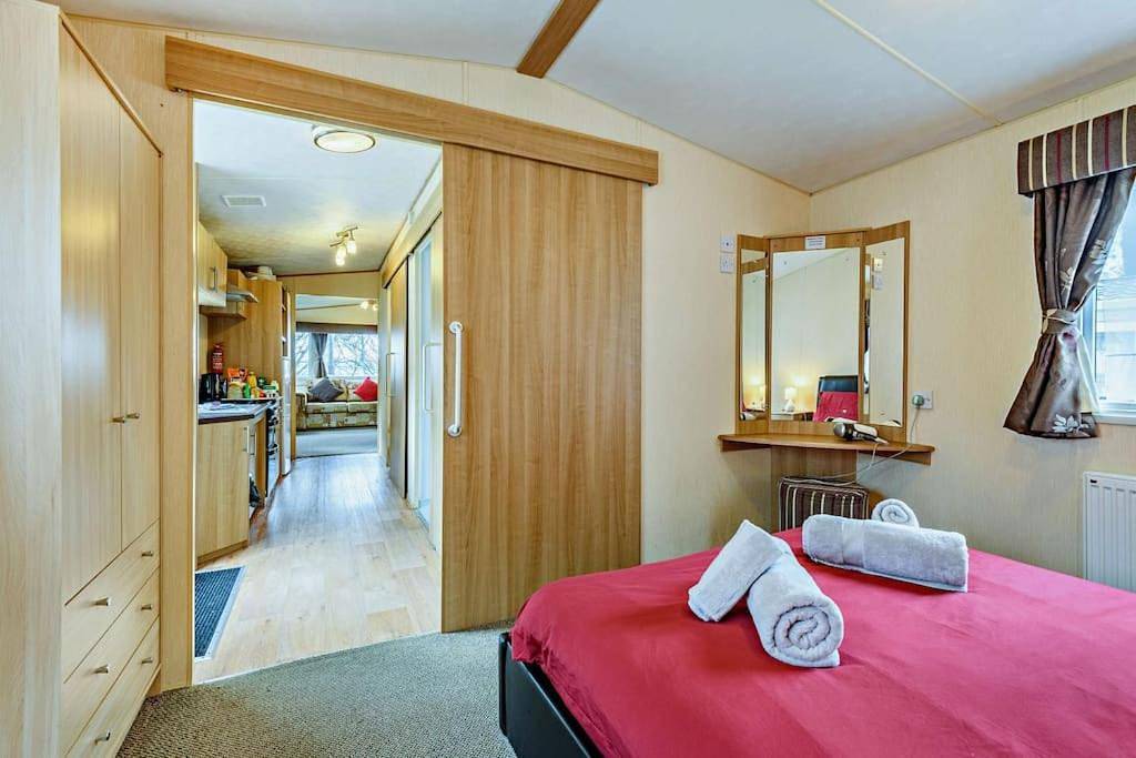 Entire apartment, Sandcastle Mobility Lodge in Mudeford, Christchurch