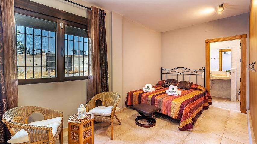 Chalet para 10 personas, con piscina en Vega de Granada - 4