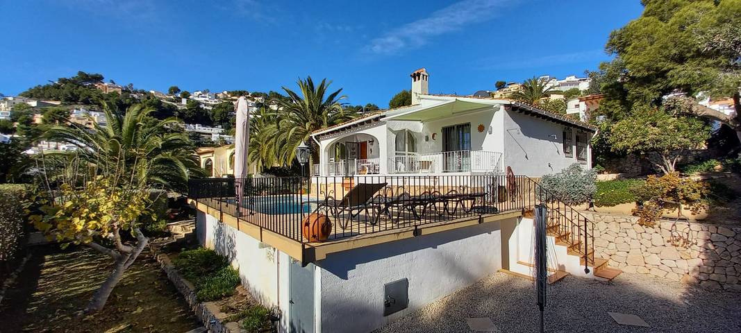 Casa rural para 4 personas, con jardín además de terraza y piscina, Se admiten mascotas en Marina Alta - 2