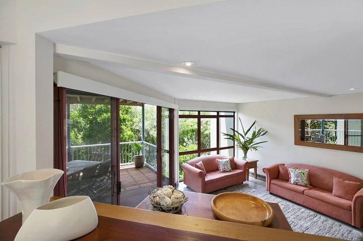 Holiday home for 6 people, with pool and garden, with pets in Noosa