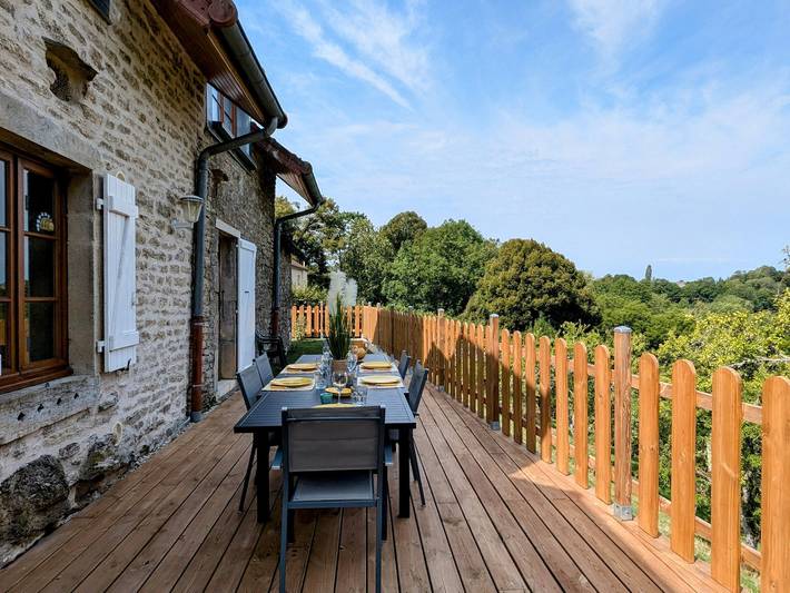 Gîte pour 6 personnes, avec Terrasse et Jardin à Sombernon