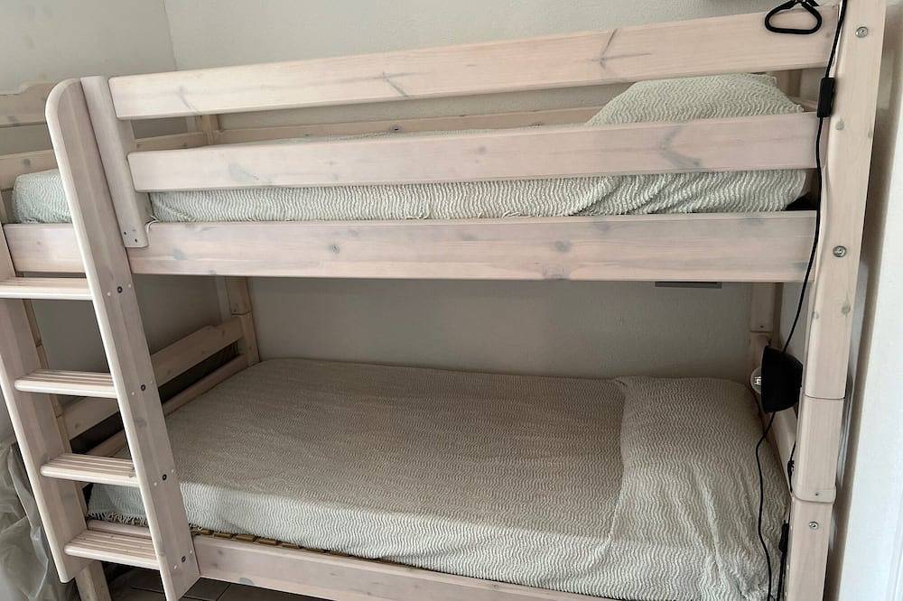 Entire apartment, 4-person apartment in issambres facing the sea relaxation and rest in Les Issambres, Roquebrune-sur-Argens