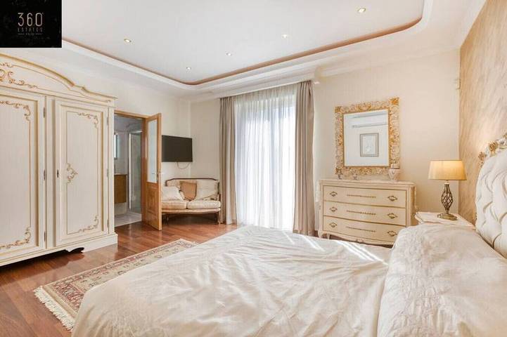 A Lux Villa with amazing Bbq, Pool Area & Wifi in Swieqi, Ilha de Malta