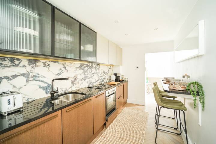 Gîte pour 2 personnes, avec Balcon et Terrasse à Bristol - 4