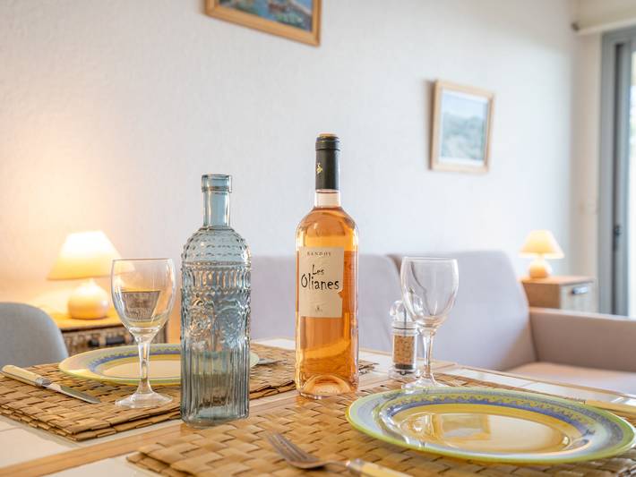 Gîte pour 2 personnes, avec terrasse et jardin dans Saint-Aygulf - 4