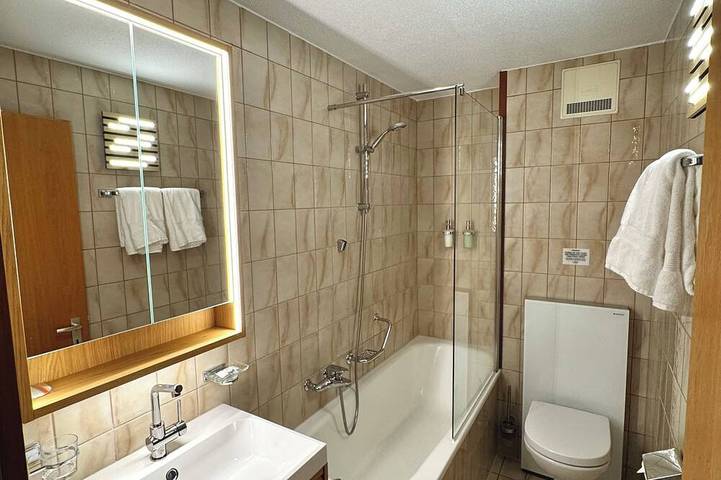 Appartement entier, Mountain View Apartment Near Brig Station in Naters, Brig