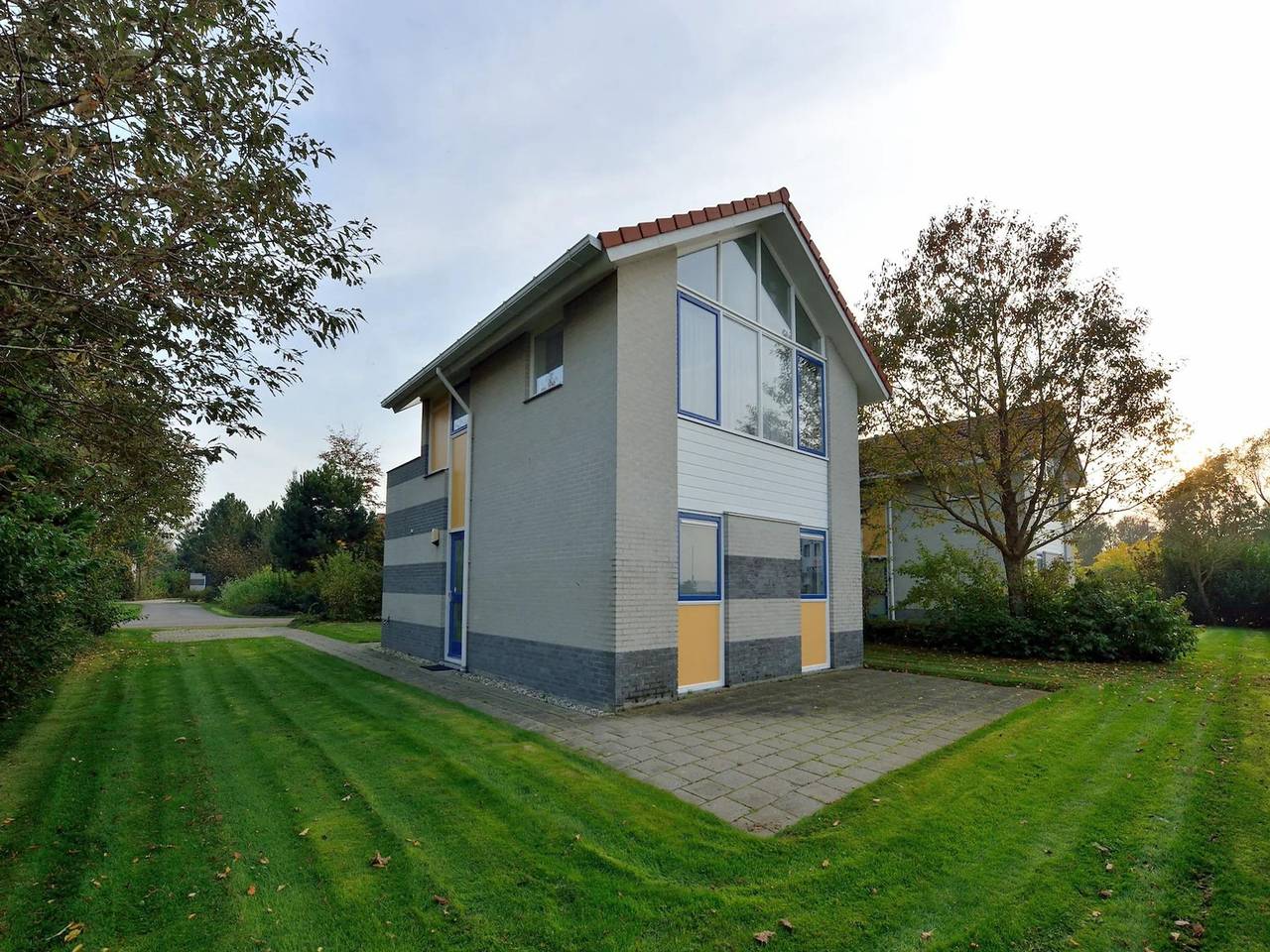 Detached holiday home with combi-microwave at the Schildmeer in Slochteren, Groningen und Umgebung