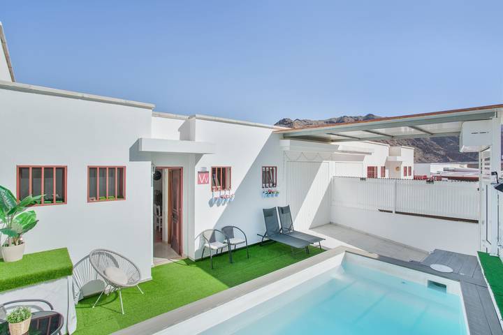 Villa for 15 people, with Balcony and Garden in Puerto Rico (Gran Canaria)