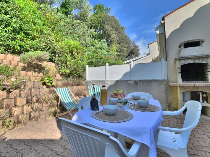 Location de vacances pour 4 personnes, avec terrasse dans Vert Bois