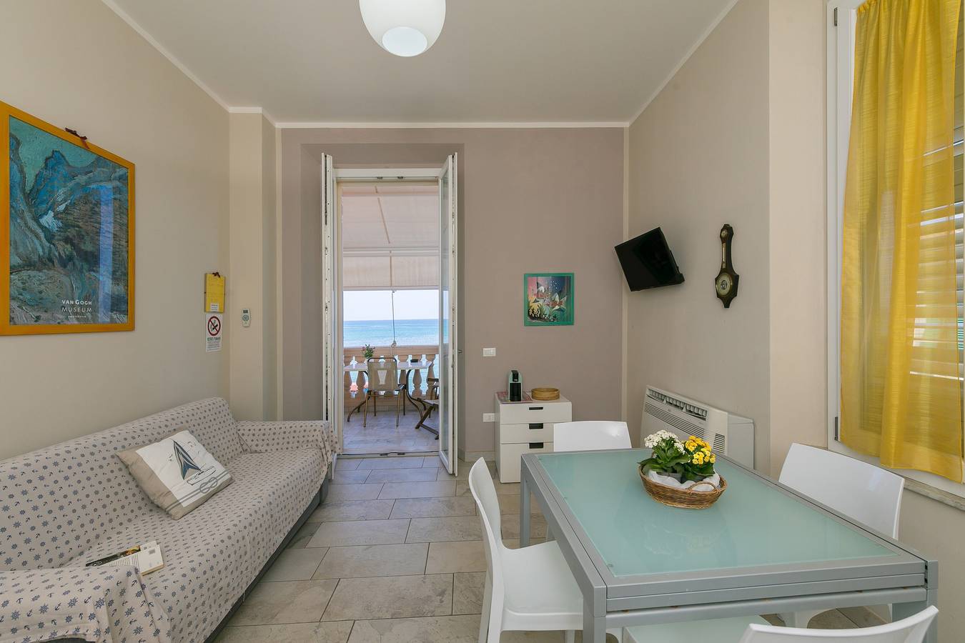 Entire apartment, Apartment 'Topazio' with Sea View, Wi-Fi and Air Conditioning in San Vincenzo, Etruscan Coast