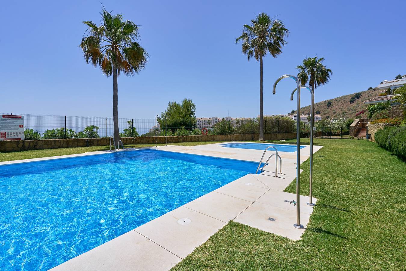 Ganze Wohnung, Apartment 'Siete Colores Rincón De La Victoria' mit Meerblick, Gemeinschaftspool & privater Terrasse in Rincón de la Victoria, Costa del Sol