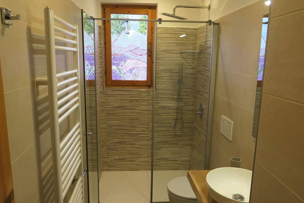 Ganze Wohnung, Erdgeschosswohnung mit möbliertem Garten in Pur (Ledro), Ledro