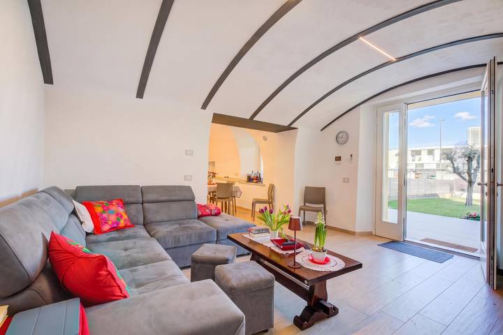 Appartamento per 6 persone, con Terrazza e Piscina per bambini a San Benedetto (Peschiera del Garda)