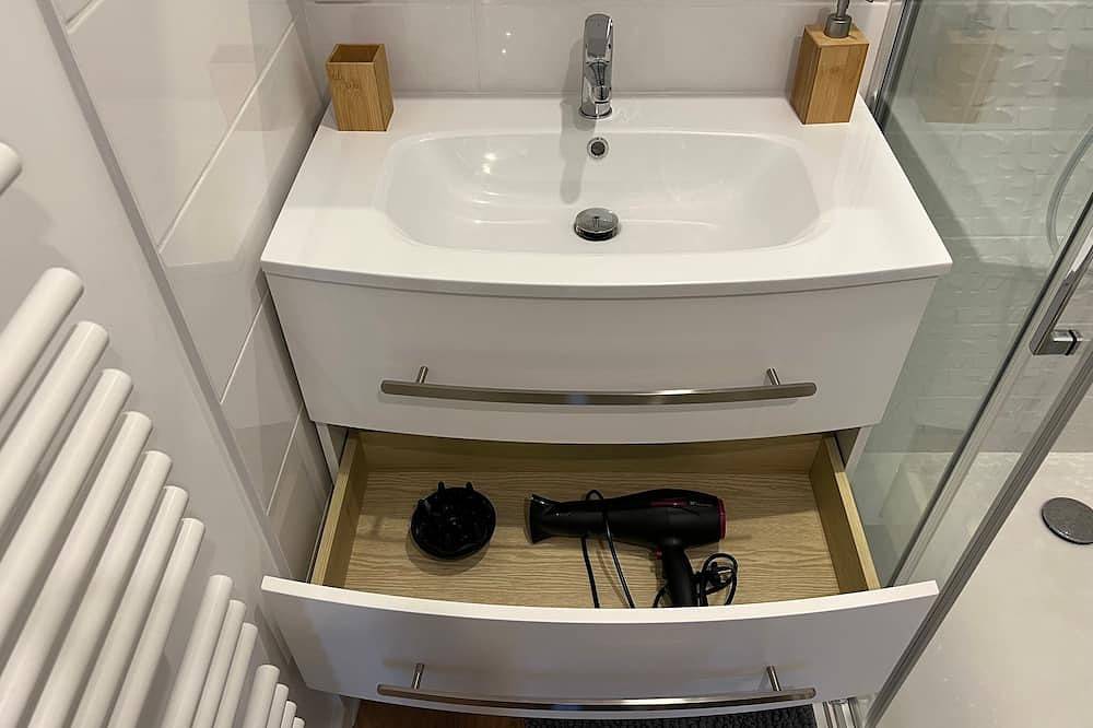 Entire apartment, La Pascaline, Appt 47m² 1er Étage Avec Belle vue in Saint-Clément-de-Rivière, Montpellier region