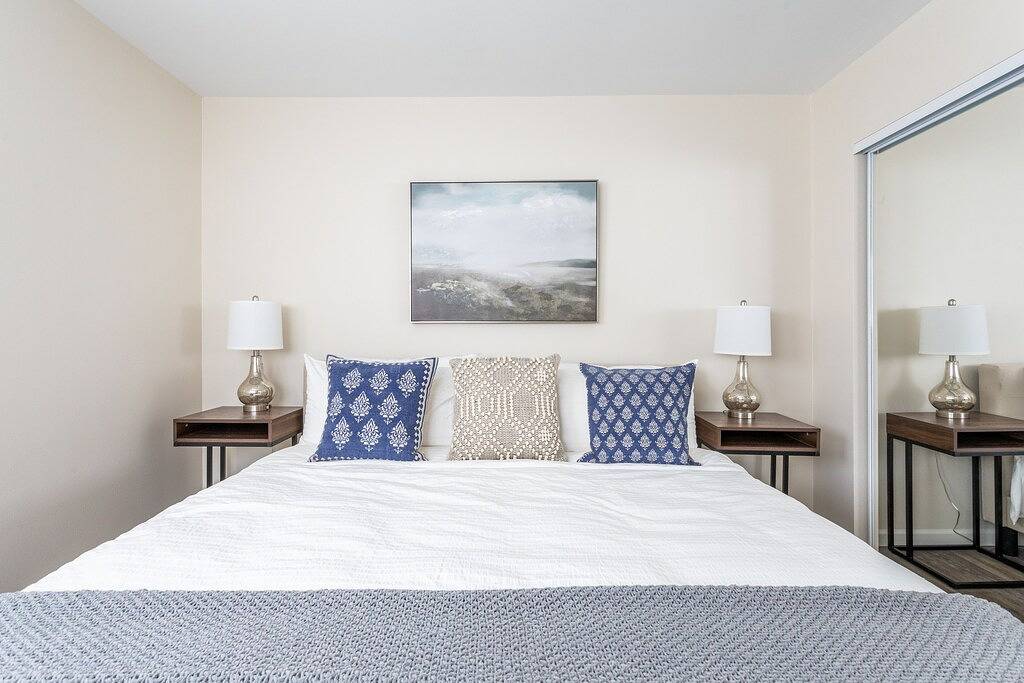 Ganze Wohnung, 2 Schlafzimmer modernes rustikales Bauernhaus erwartet Sie! in Westminster, Orange County