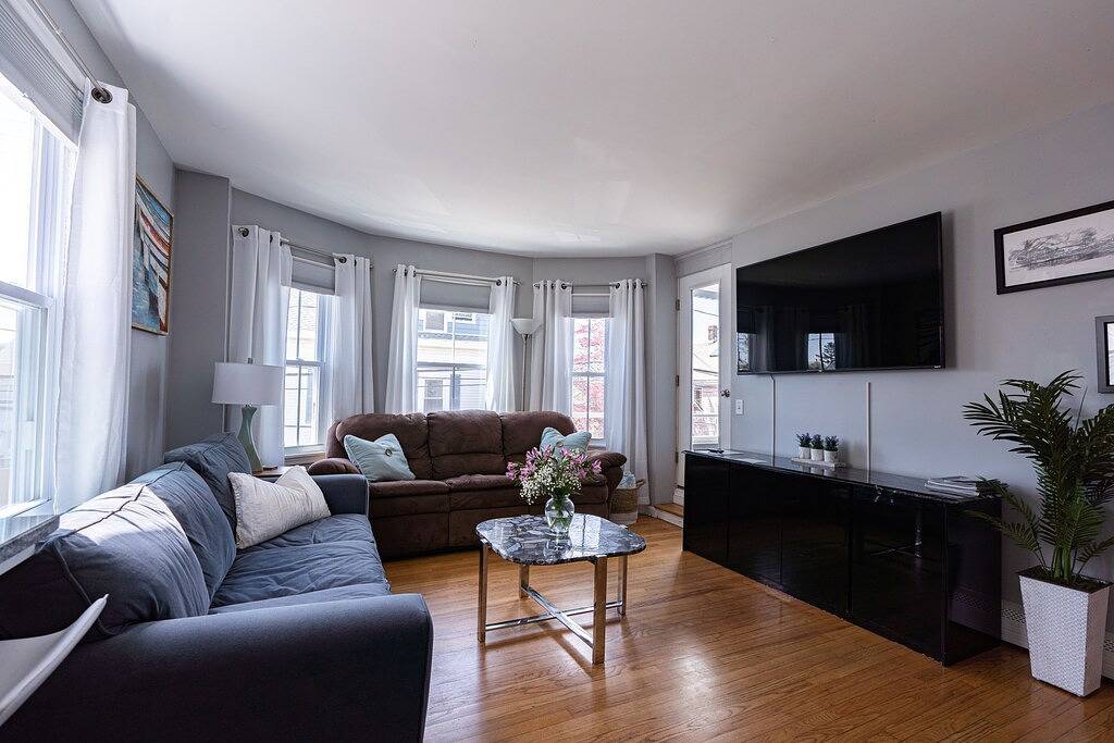 Ganze Wohnung, Downtown Newport Luxus auf der Themse, 2Br, Schlafmöglichkeiten für 7 - alles zu Fuß erreichbar in Newport, Newport County