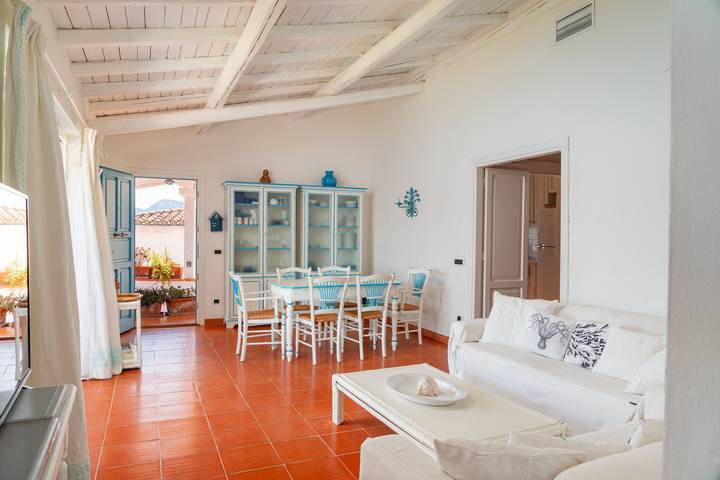 Gîte pour 6 personnes, avec terrasse à Porto Rotondo - 3