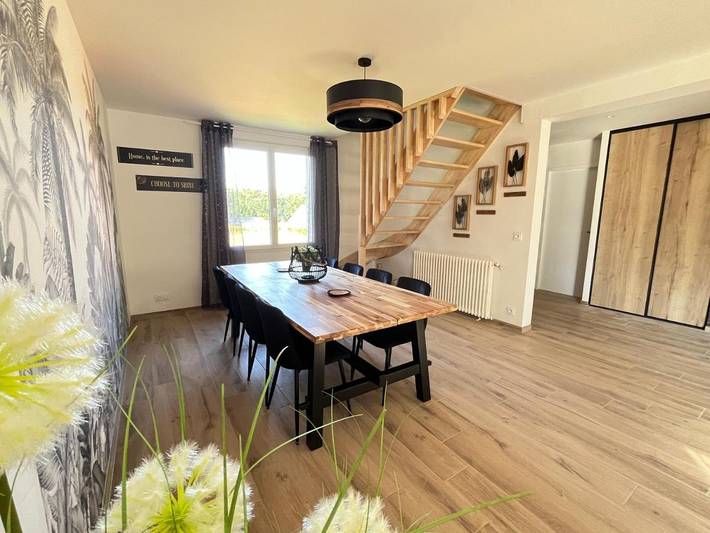 Location de vacances pour 8 personnes, avec jardin à Sizun