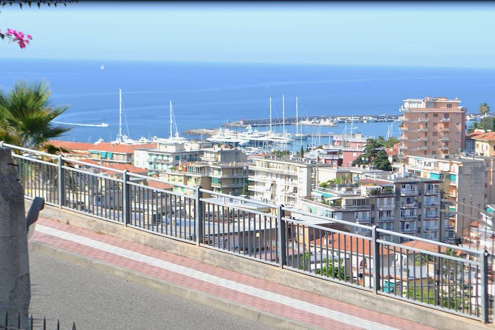 In der grünen, sonnigen, ruhigen, günstigen Gegend, nahe am Meer und dem Zentrum. Wifi. in San Remo, Sanremo Gemeinde