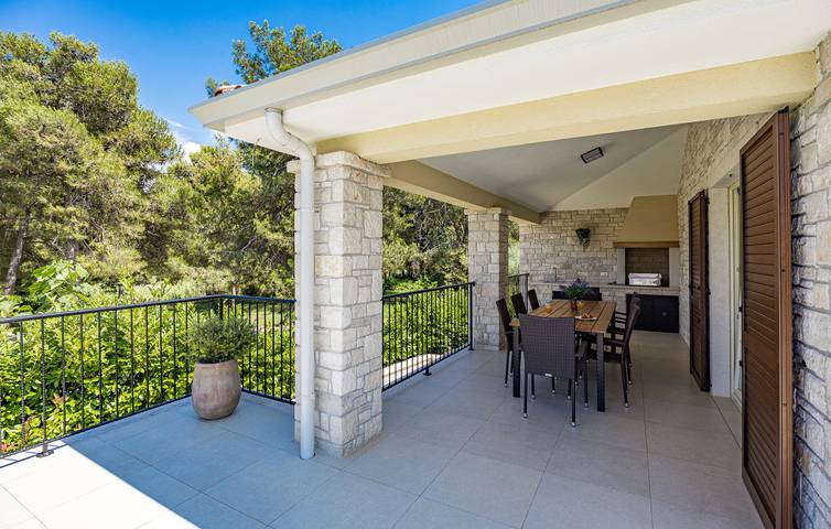 Villa für 8 Personen, mit Terrasse und Garten in Umag - 3