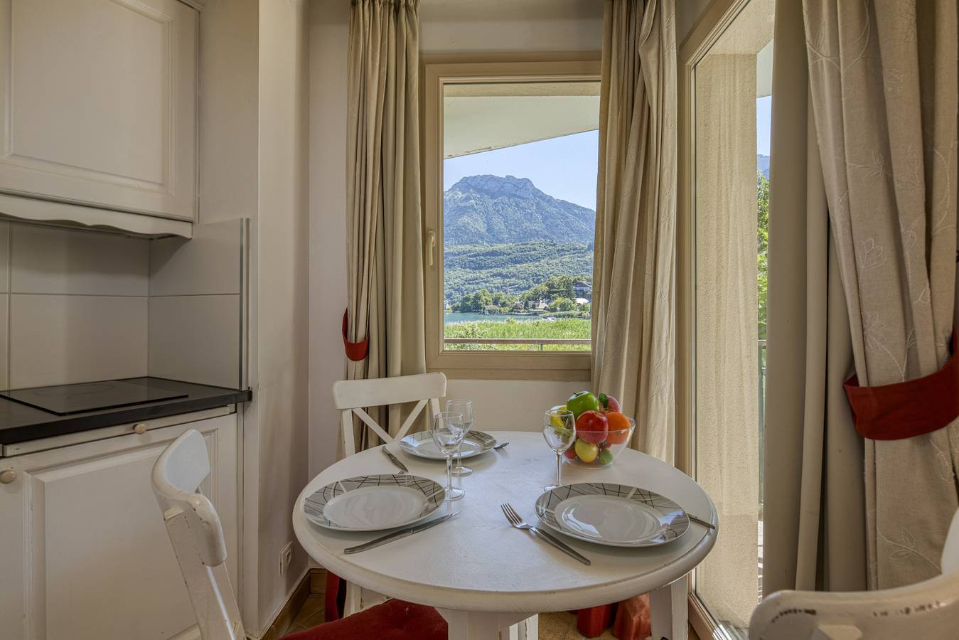 Entire apartment, Roseaux du Lac in Duingt, Bauges