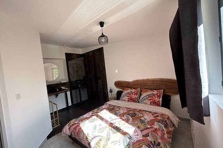 Location de vacances pour 6 personnes, avec Jacuzzi ainsi que Terrasse et Jardin à Champtercier - 2