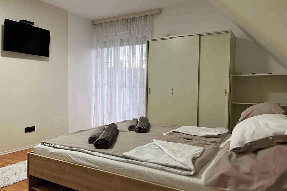 Ganze Wohnung, Ferienwohnung mit beheiztem Pool in Gyenesdias, Balaton Hochland Nationalpark