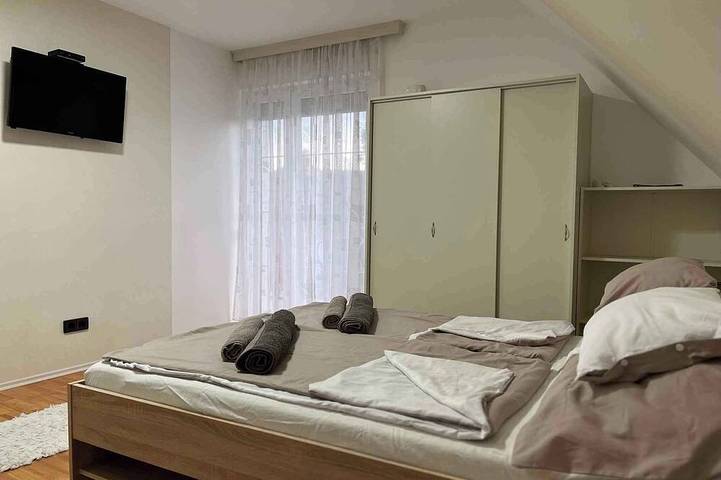 Ferienwohnung für 3 Personen, mit Pool und Garten in Gyenesdias - 2