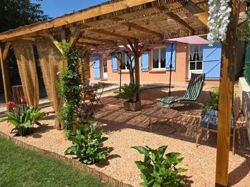 Gîte pour 2 personnes, avec jardin à Carcès