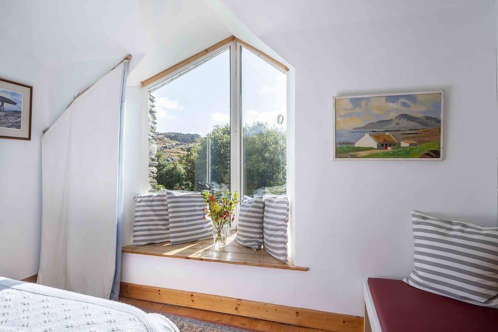 Beachside Ferienhaus in herrlicher Lage mit Blick auf den wilden Atlantikweg. in Castlecove, County Kerry