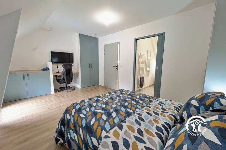 Gîte pour 6 personnes, avec terrasse ainsi que jardin et piscine à Andouillé - 2