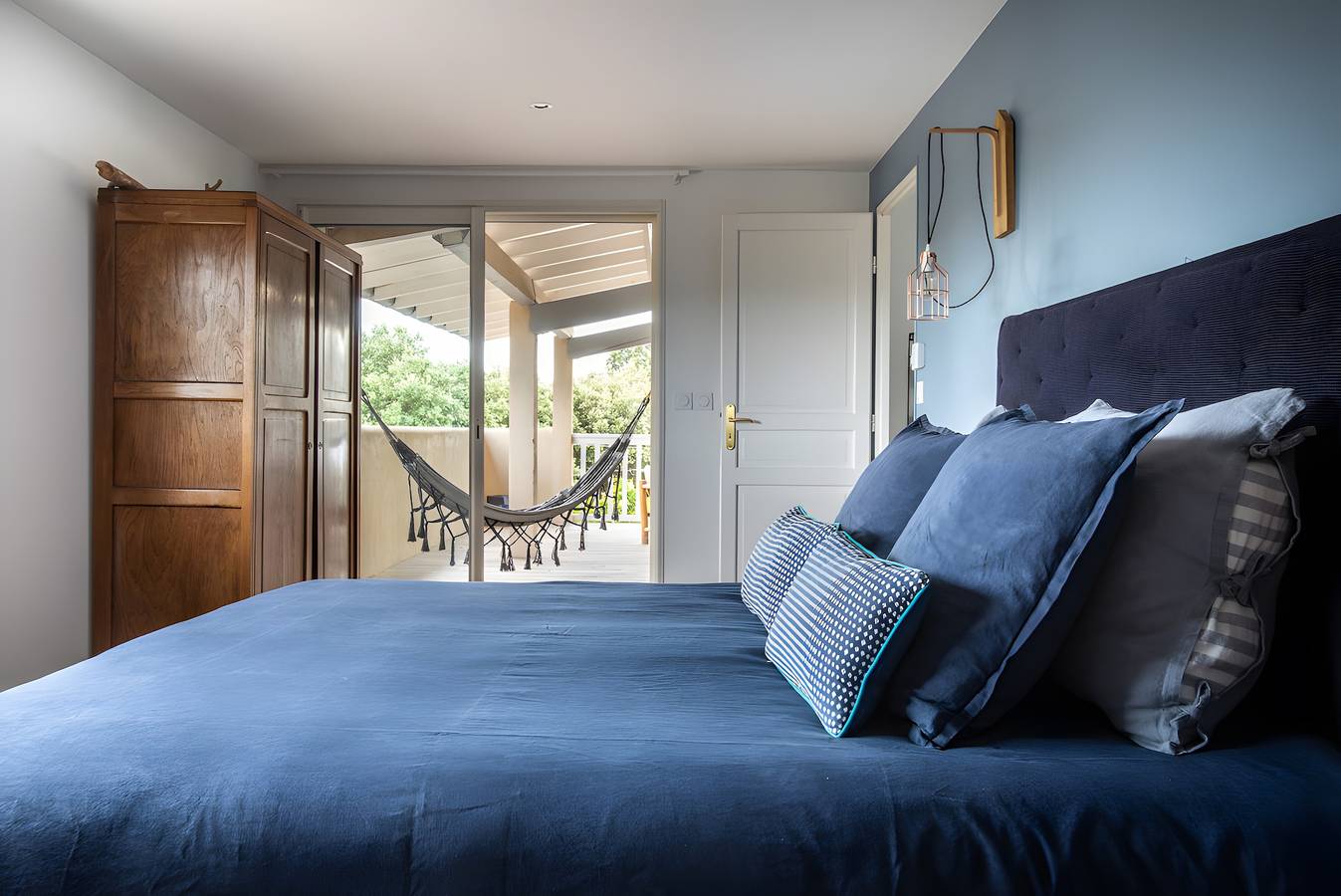 Ferienapartment für 3 Pers. mit großer Terrasse & Zugang zum Hallenbad in Castillon-du-Gard, Nimes und Umgebung