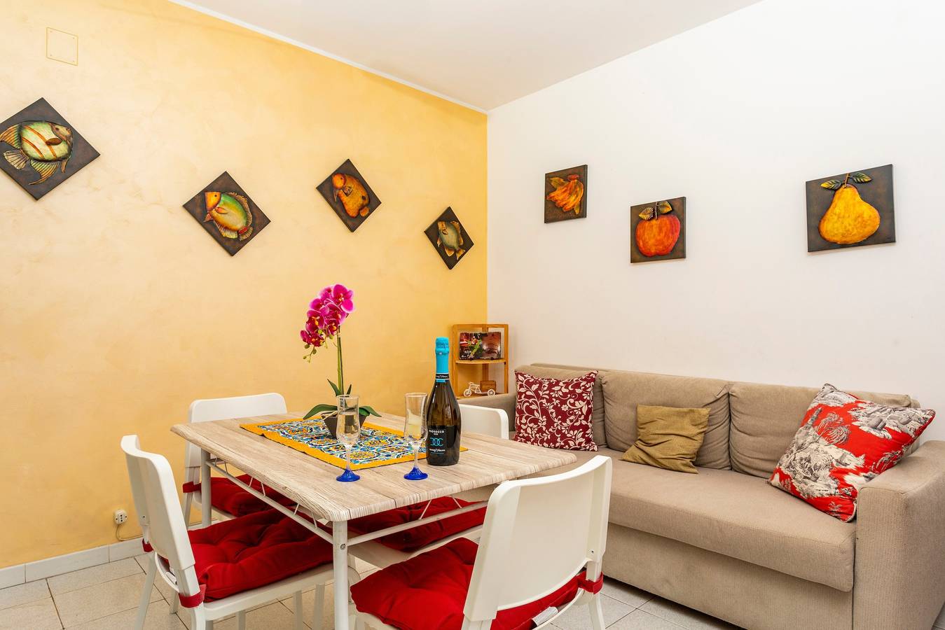 Villa 'Marecalmo Holiday House' avec terrasse privée, Wi-Fi et air conditionné in Fondachello, Province de Catania