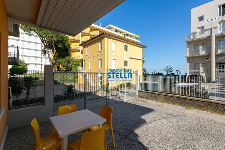Entire apartment, * Giglio * / Piazza Marconi [park] in Lido di Jesolo, Jesolo-City