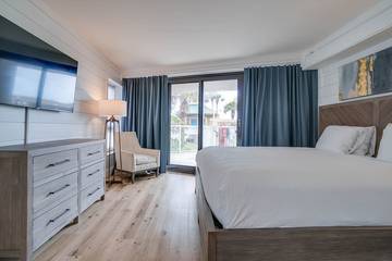 Beach Rental for 6 Guests in Four Mile Village, Miramar Beach, Picture 4