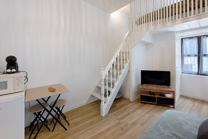 Apartamento entero, Apartamento 'Duplex Charmant Centre Joigny - 1' con Wi-Fi in Joigny, Auxerre region