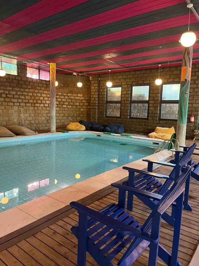 Pousadas para 4 pessoas, com jardim e piscina em Praia Mole