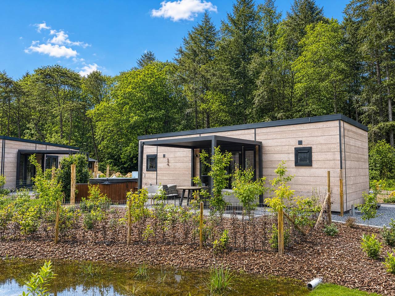 Vakantiepark De Wiltzangh — Groeneborg Lodge mit Hot Tub | 4 Personen in Nationalpark Dwingelderveld