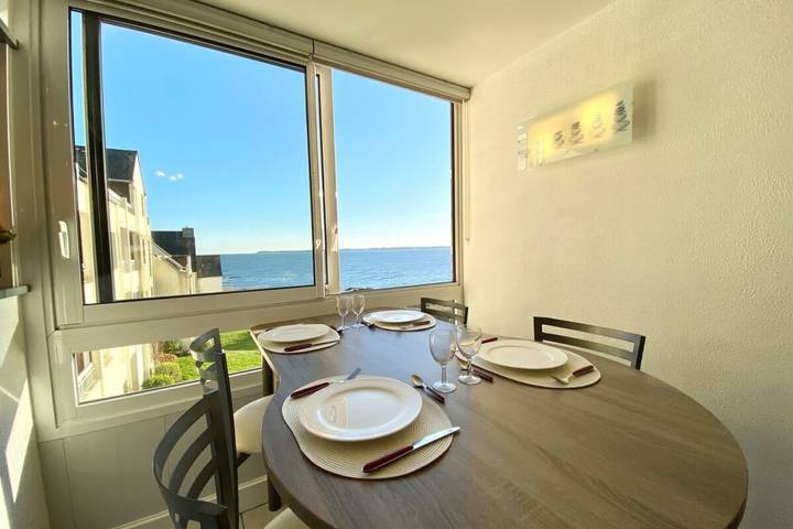 Appartement entier, Superbe T3 Cosy Vue mer 180 in Plage de Port Fontaine-Lomener, Ploemeur
