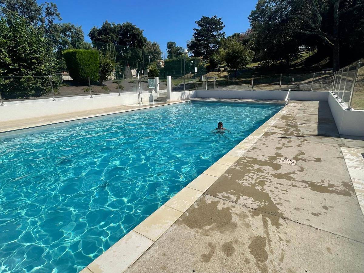 Two-Bedroom House in Meschers-sur-Gironde, Région de Rochefort
